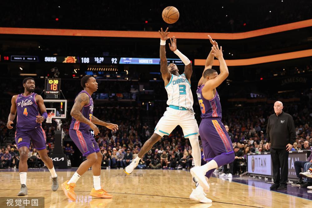 广东球员崔永熙正式登陆NBA 其父曾因48岁还能扣篮爆红.